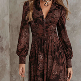 Carmen | Vestido maxi con estampado paisley y realce en la cintura