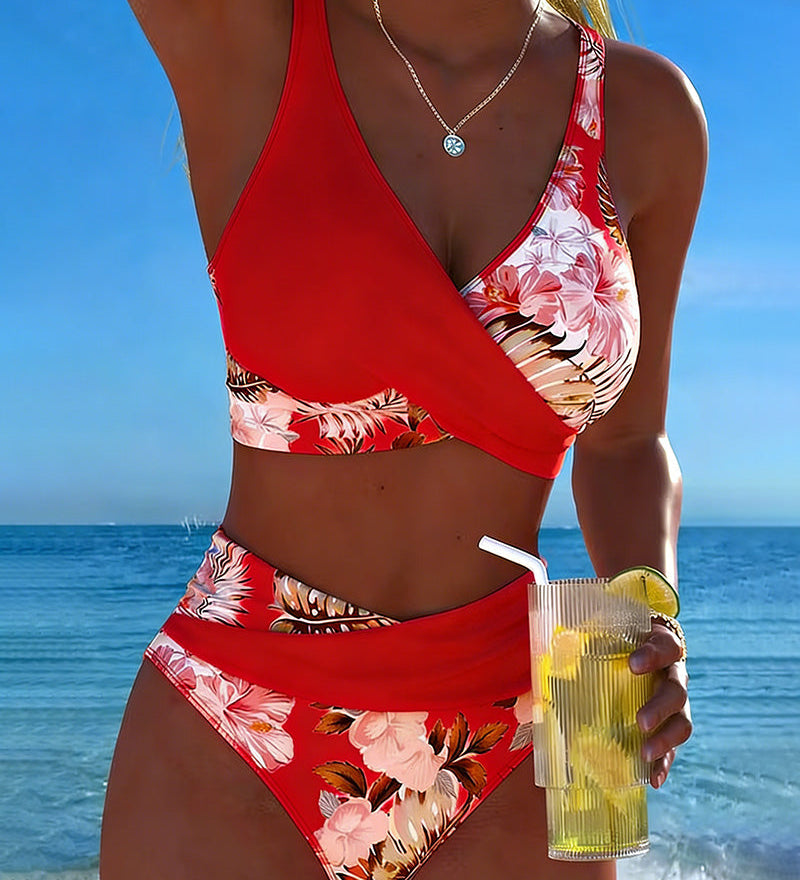 Valentina | Bikini con Estampado Floral Contrastante y Abertura