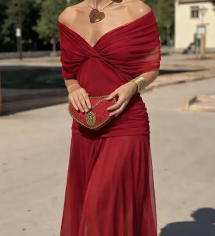 Regina | Vestido Maxi Fluido y Elegante