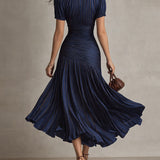 Adriana | Vestido midi de satén con rayas retro