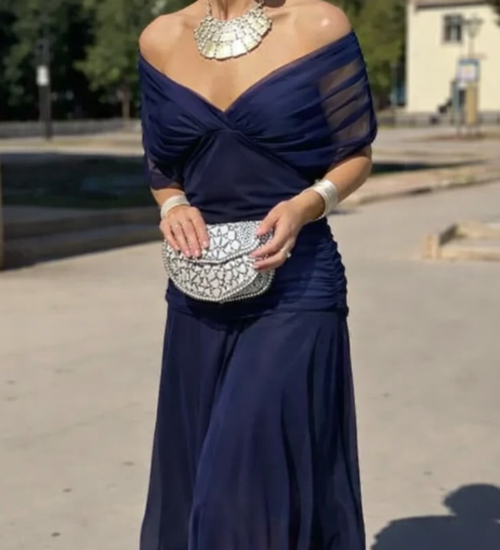 Regina | Vestido Maxi Fluido y Elegante