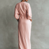 Alba | Vestido largo cruzado con escote en V y diseño drapeado elegante