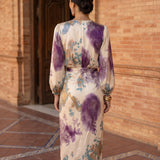 Claudia | Vestido midi cruzado con escote en V y estampado artístico elegante