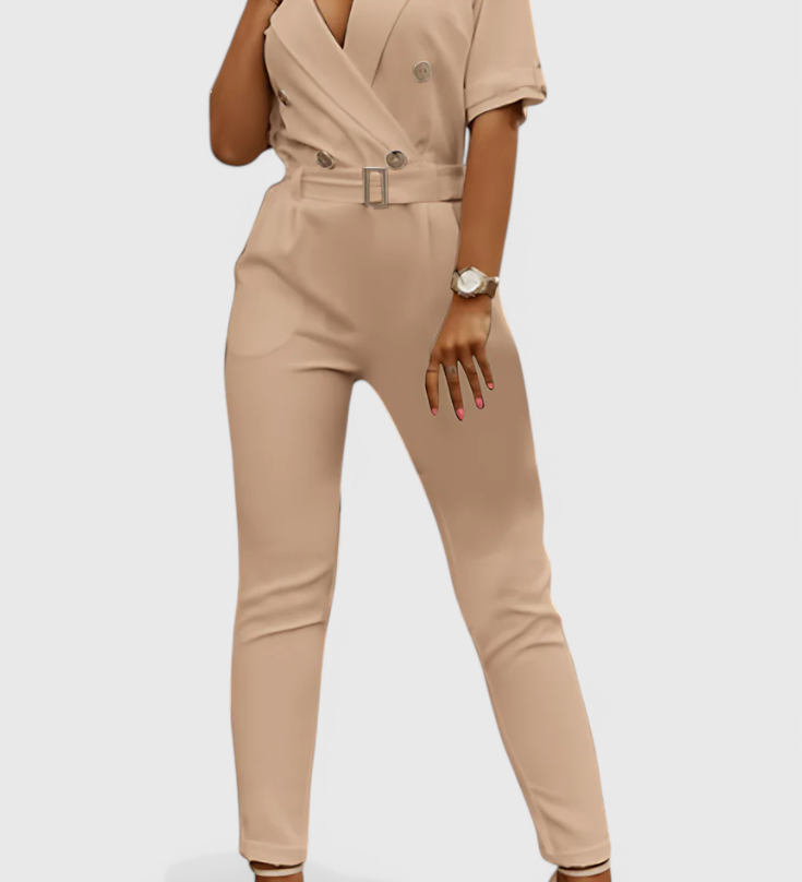 Vivienne Mono con Elegancia Sin Esfuerzo