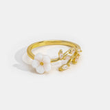 Estela - Anillo de Flores Blancas
